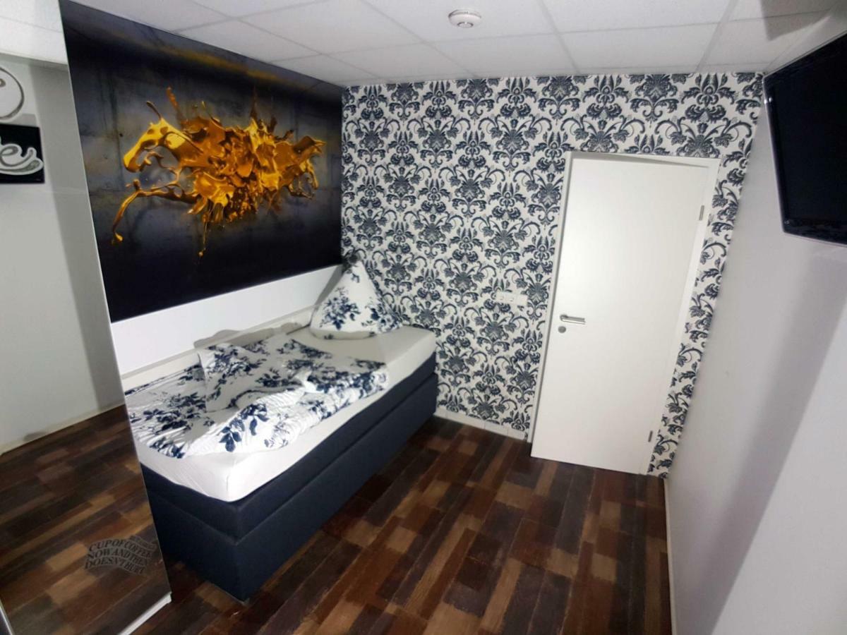 Хостел Boardinghouse Sinsheim Zentral Am Burgplatz Экстерьер фото
