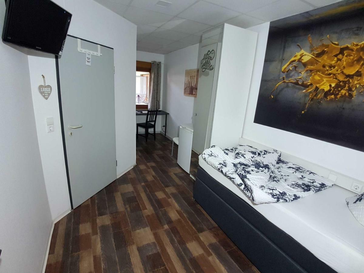 Хостел Boardinghouse Sinsheim Zentral Am Burgplatz Экстерьер фото
